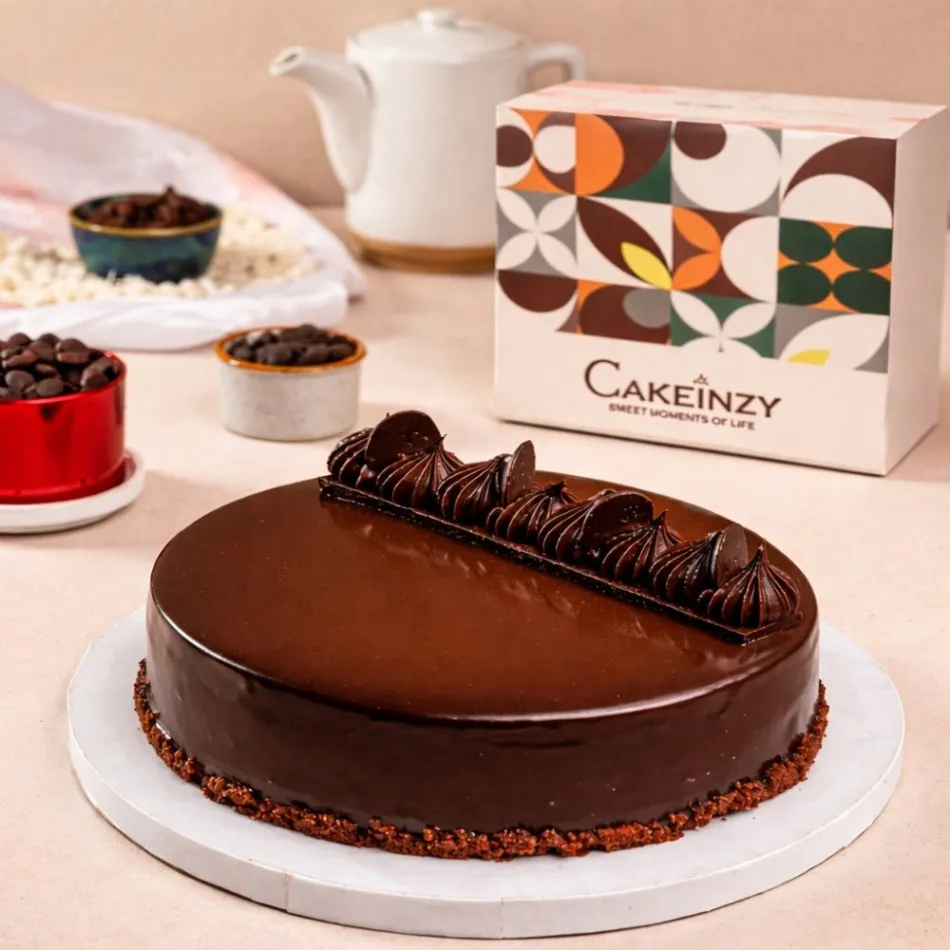 Cakeinzy | Chocolate Christmas Cake & Custom Christmas Cakes in Delhi NCR